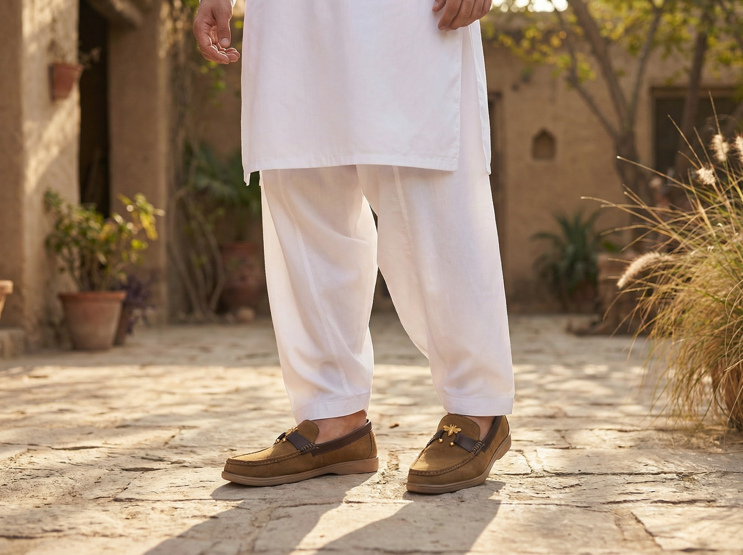 Stylish Man shoes Bee Bakal