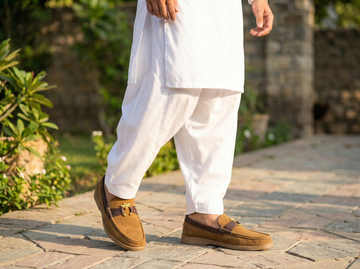 Stylish Man shoes Bee Bakal