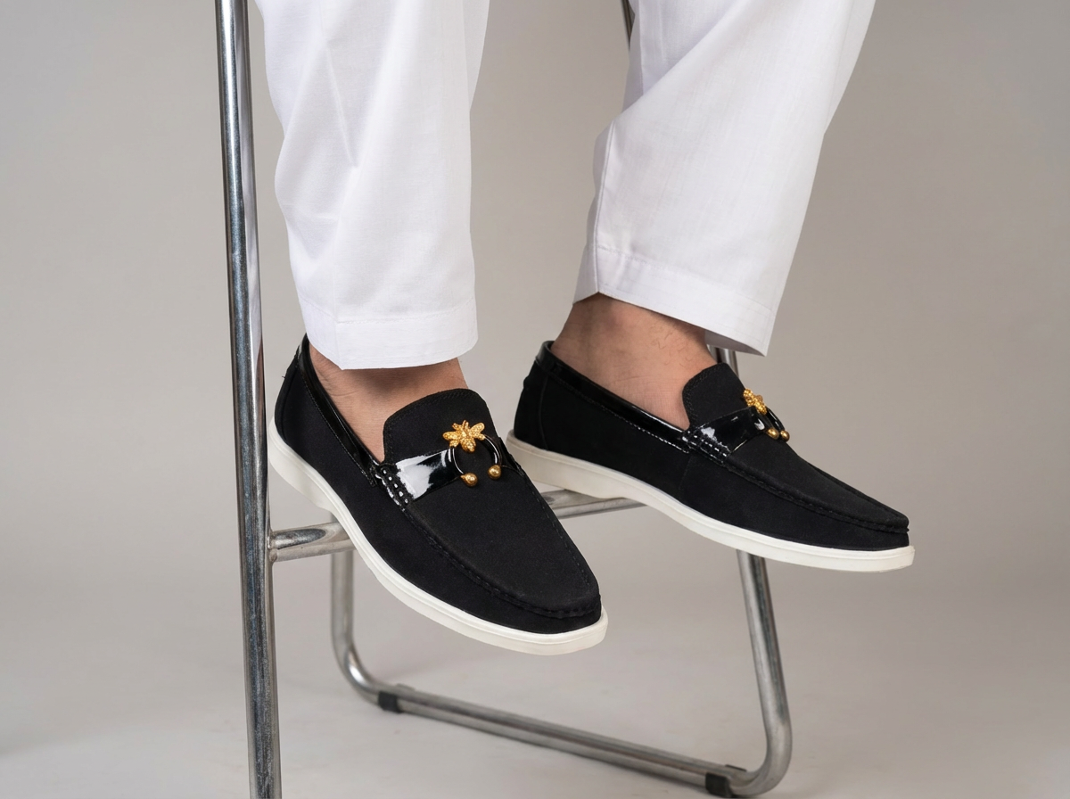 Stylish Man shoes Bee Bakal