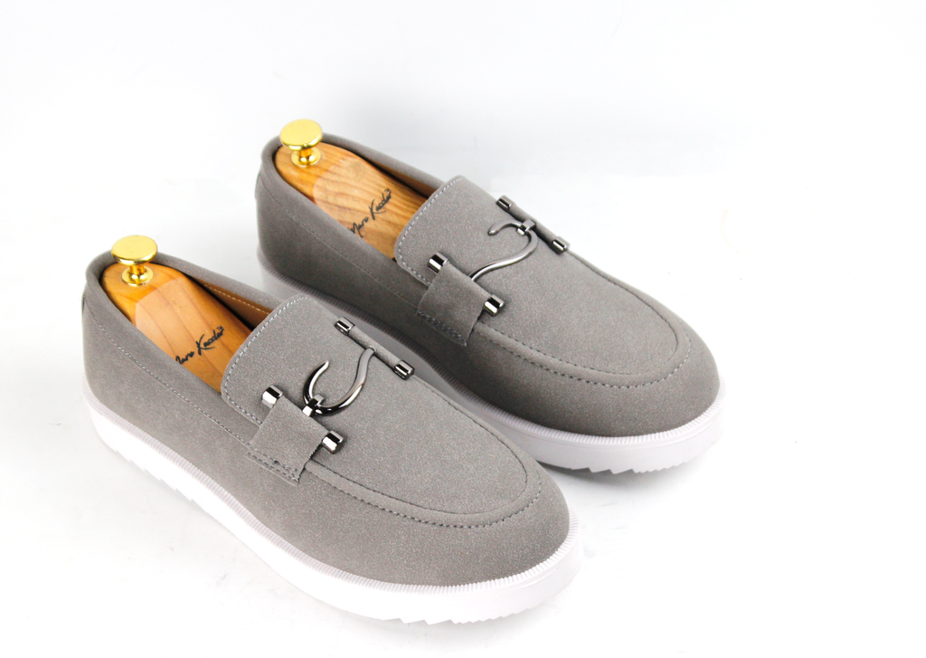 Hand Made Top Demanding Article