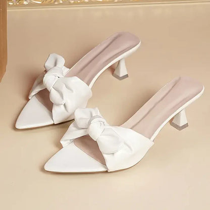 Pointed-Toe Bowknot Heel